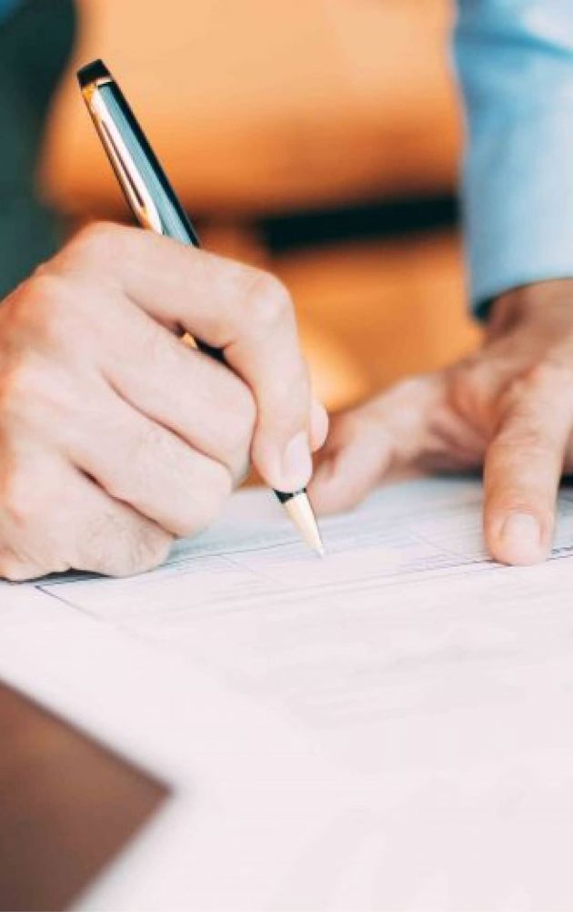 Carlos Vásquez, Abogado de Familia: Testamentos y Herencias